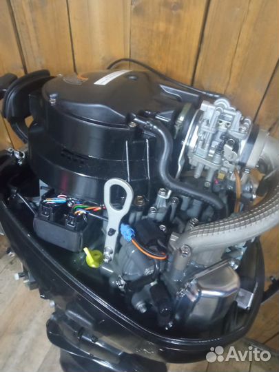 Лодочный мотор Suzuki 25