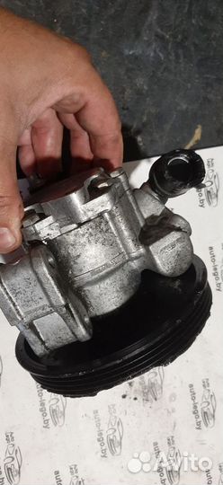 Насос гидроусилителя руля Mercedes-Benz E-Класс