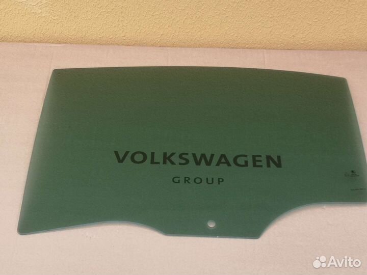 Стекло заднее левое тонированное Octavia A8