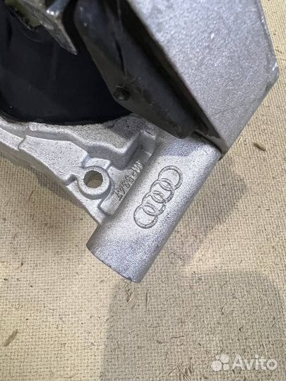 Опора двигателя левая оригинал ваг