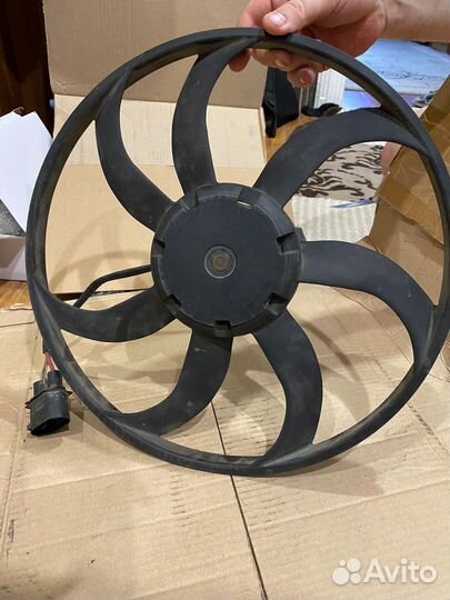 Вентилятор охлаждения радиатора Volkswagen Tiguan