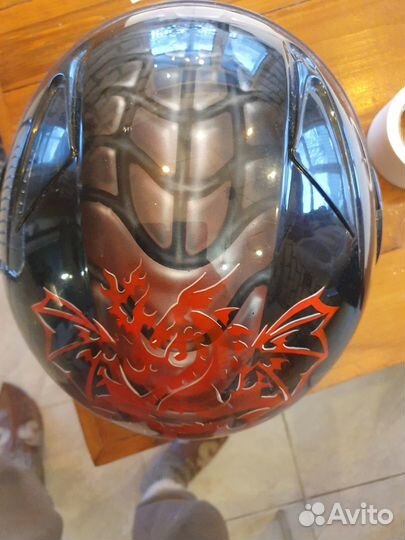 Мотошлем AGV с наколенниками комплект