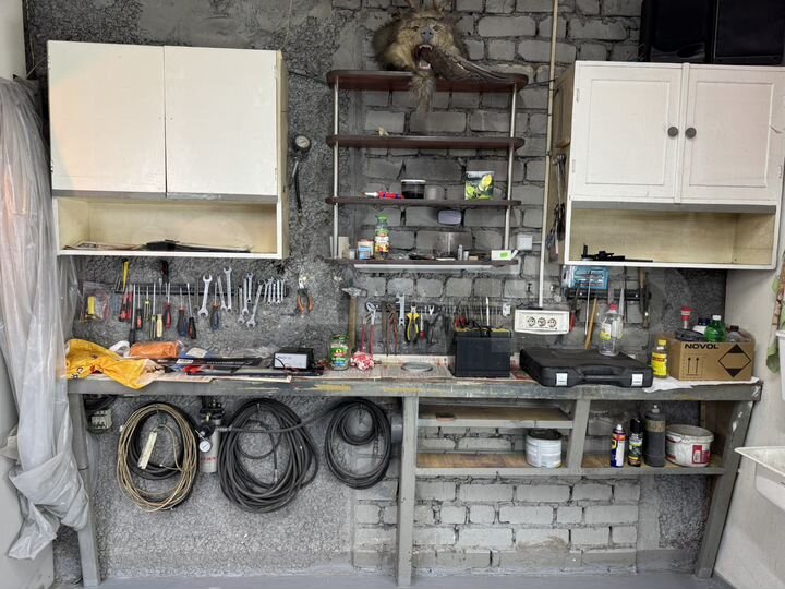 Гараж, > 30 м²