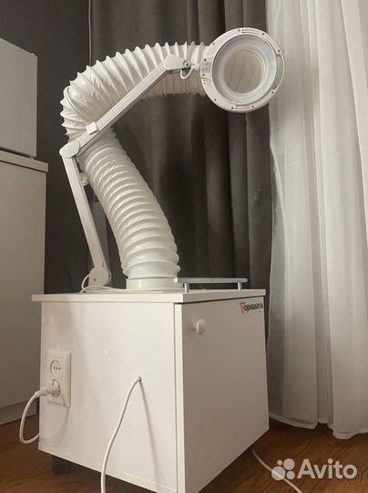 Сенсорная педикюрная вытяжка 