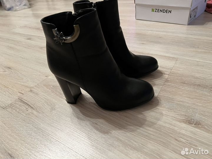 Сапоги женские