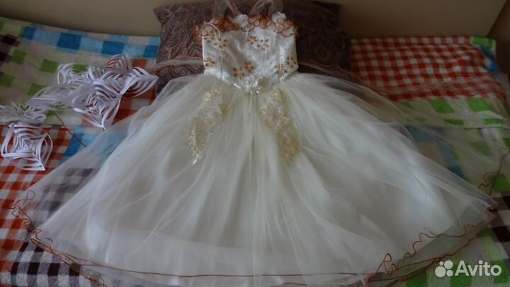 Платье нарядное