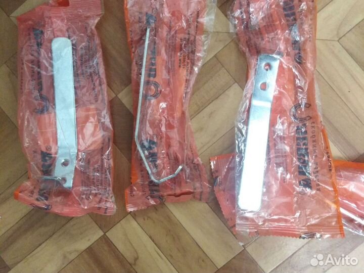 Вешалка настенная