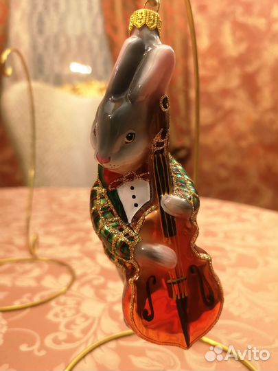 Елочные игрушки ариель Кролик с контрабасом