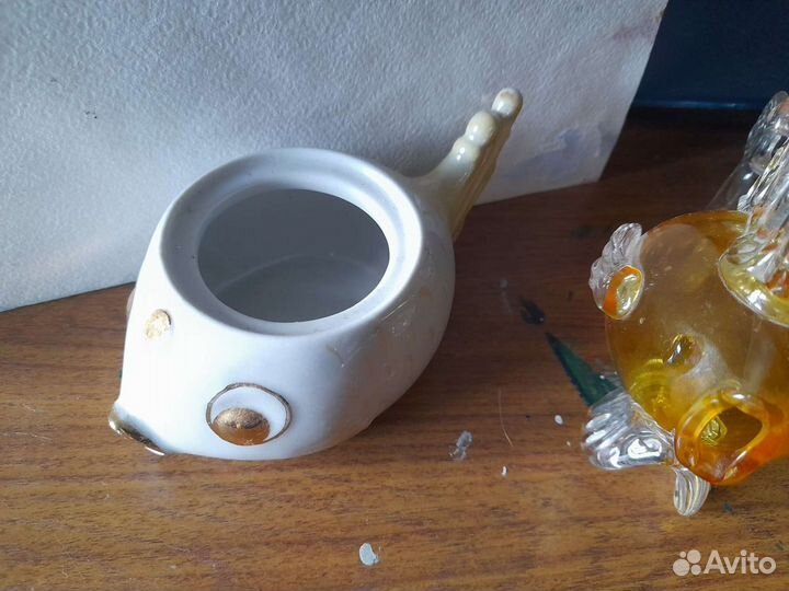 Рыбка из стекла и рыбка