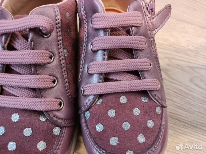 Новые детские ботинки Geox р. 24