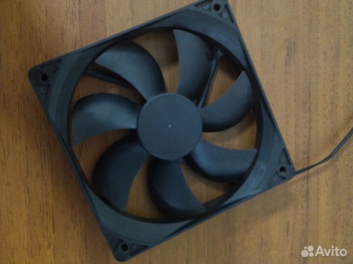 Компьютерный вентилятор Cougar 120mm
