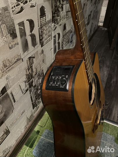 Продам двенадцатиструнную гитару, фирмы takamine