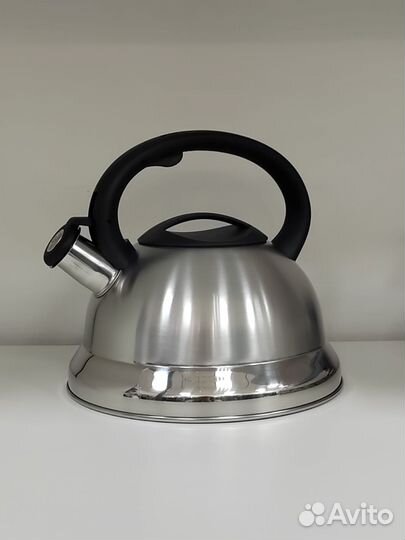 Чайник со свистком 3 литра. Новый