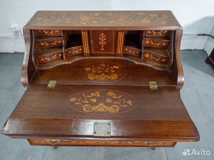 Наборный секретер в стиле неорококо 1850-х гг