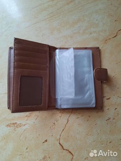 Обложка-кожаная для автодокументов