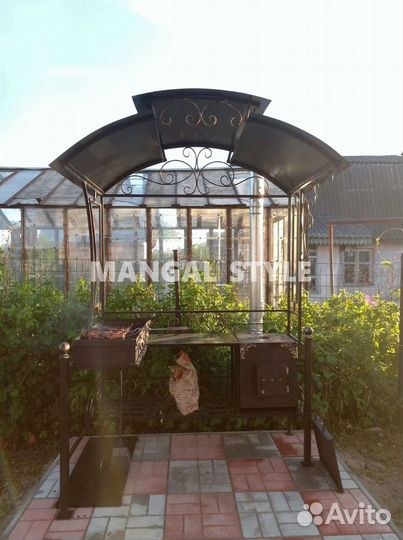 Мангал с крышей