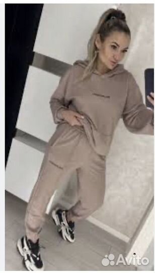 Спортивный костюм женский Balenciaga