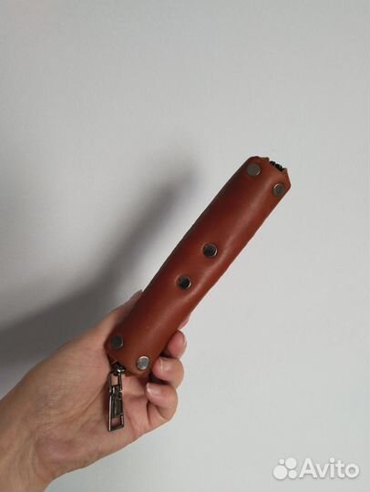 Ключница кожаная