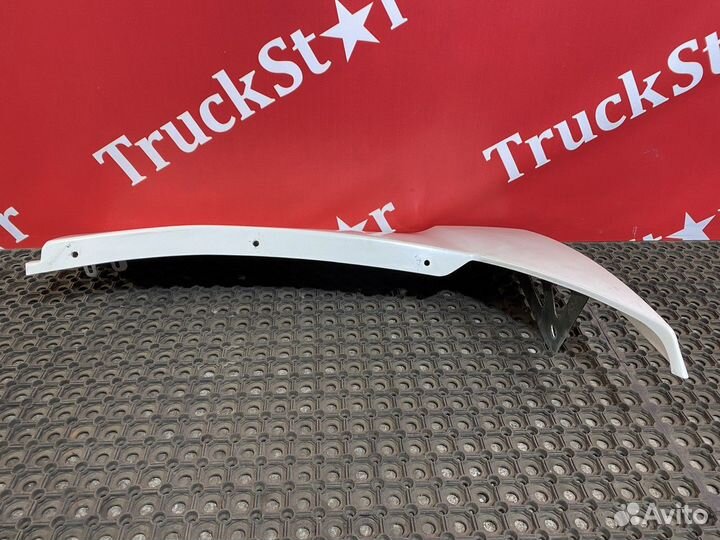 Спойлер кабины верхний правый 2018г Daf XF106