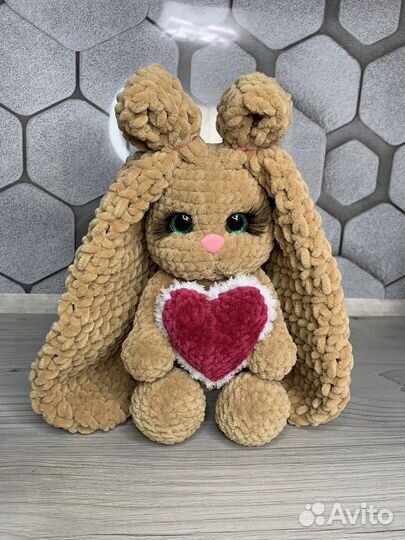 Заяц плюшевый