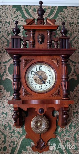 Настенные часы с боем. HAU