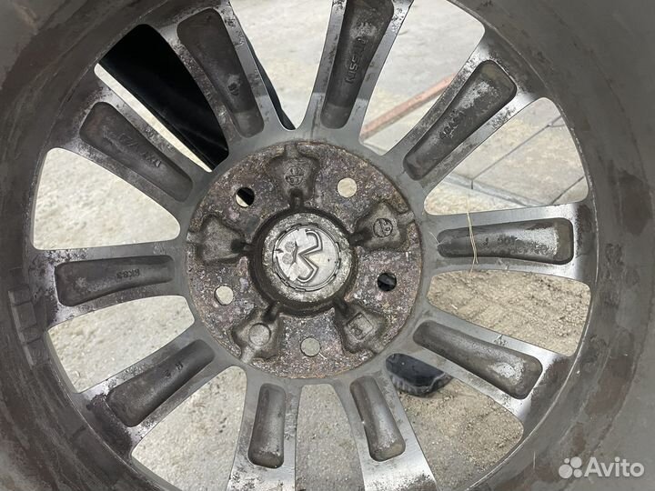 Диски infiniti r17 с зимней резиной
