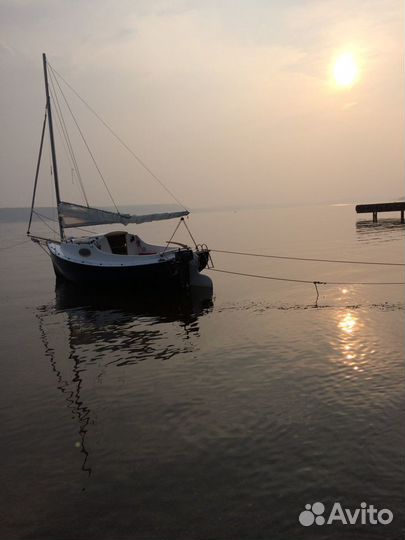 Парусная яхта V-Cat-550 (миникруизер)