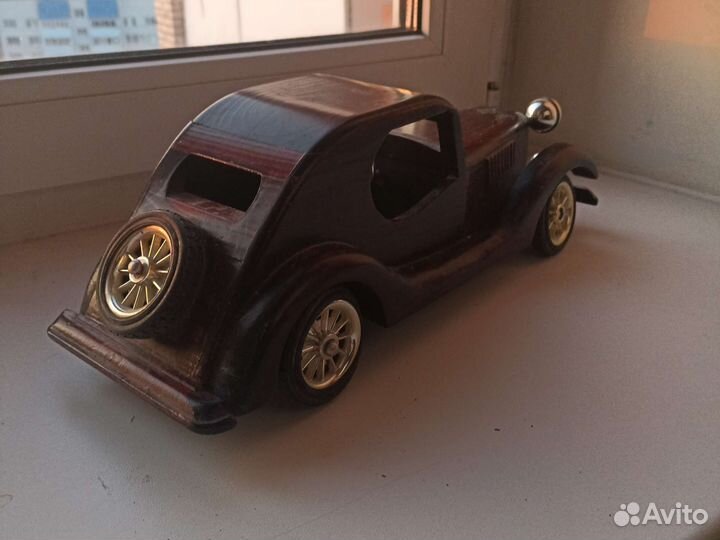 Доминиканская модель из дерева