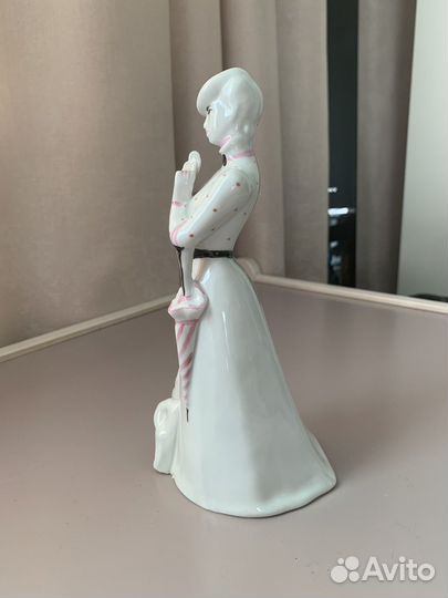 Статуэтка фарфор