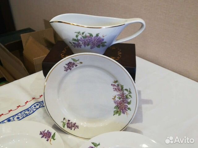 Сирень, соусник и тарелка дулево