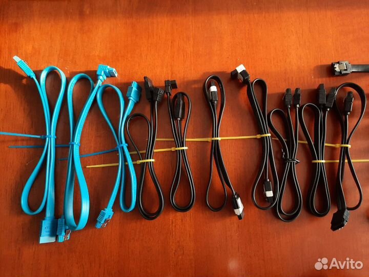 Кабели VGA-VGA, Кабели питания IEC, SATA 6Gb/s