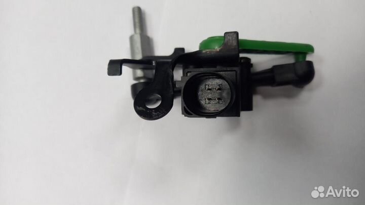 Датчик уровня рычага правый (4H0941286G)