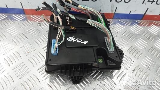 Блок комфорта renault megane 3 (4UK19M301)