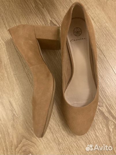 Сумка из замши Massimo Dutti и туфли Эконика