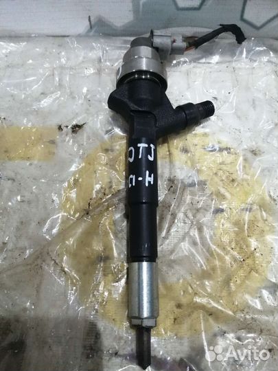 Форсунка топливная z17dtJ, Opel Astra H