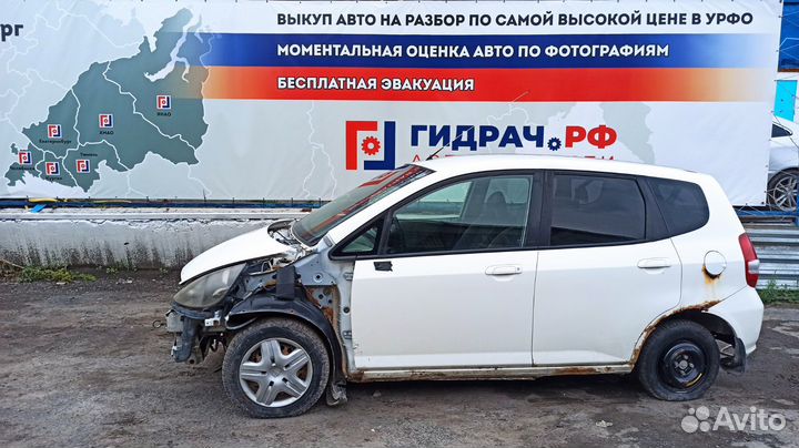 Козырек солнцезащитный правый Honda Fit 83230-SAA