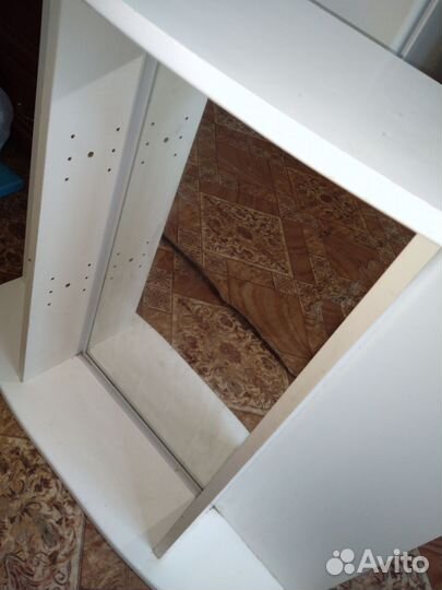 Полка в ванную с зеркалом