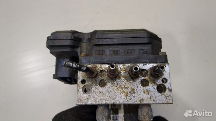 Блок абс, насос Nissan Rogue, 2010