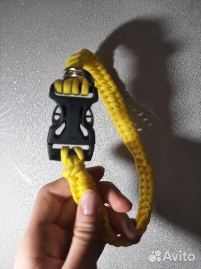 Ошейник для собак из паракорда