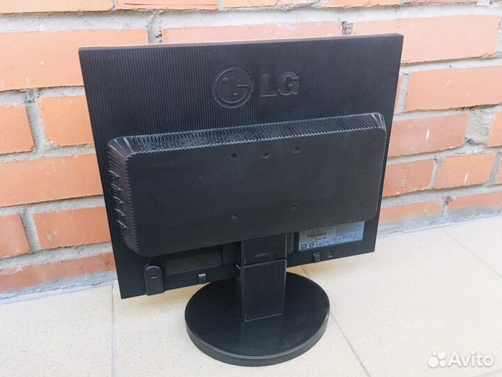 Монитор LG flatron