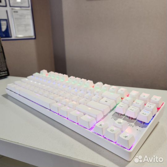 Игровая клавиатура panteon T4 BS механическая