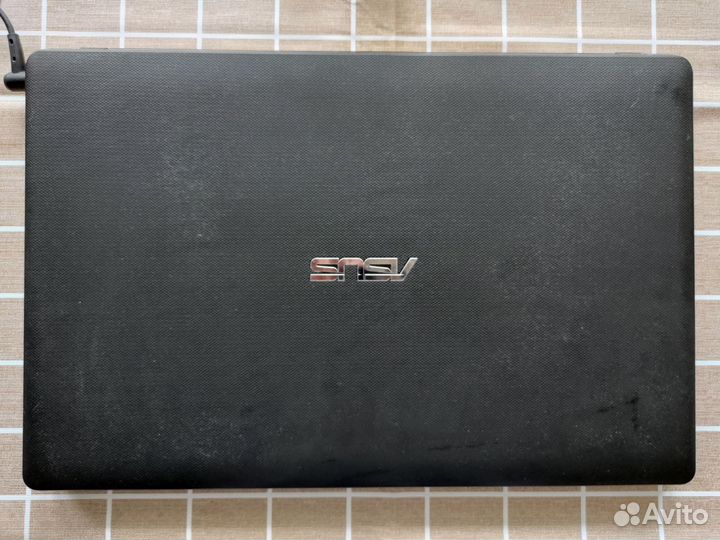Ноутбук asus X552M