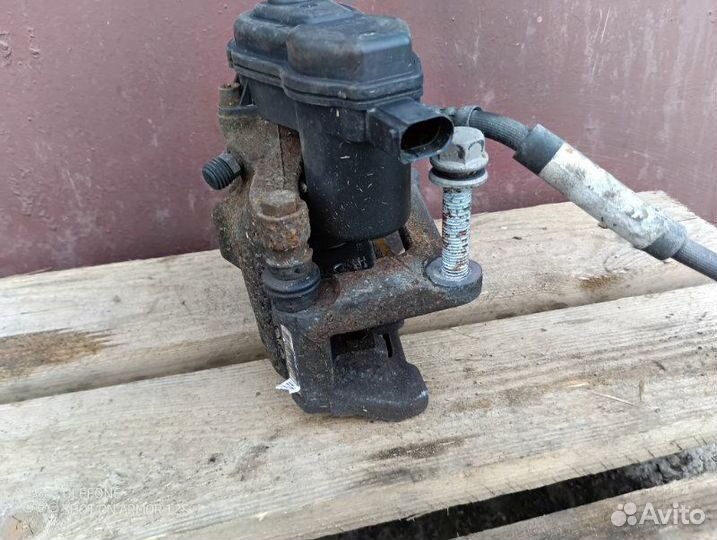 Суппорт задний левый Audi A4 Allroad B8 allroad