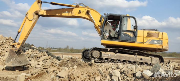 Гусеничный экскаватор LiuGong CLG925D, 2017