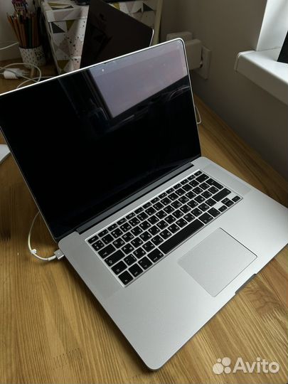 Apple MacBook Pro 15 2015 i7 16/512