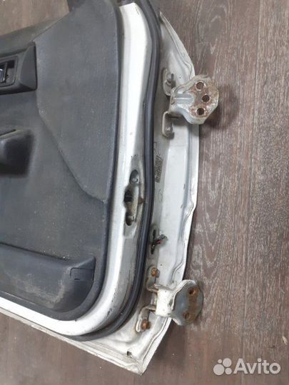 Дверь передняя левая Mazda Familia BJ3P B3