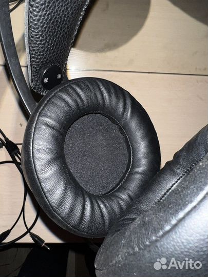 Наушники с микрофоном