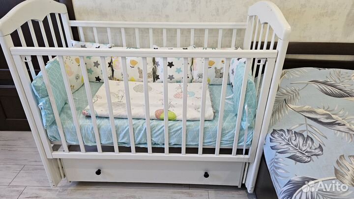 Кроватка для новорожденных