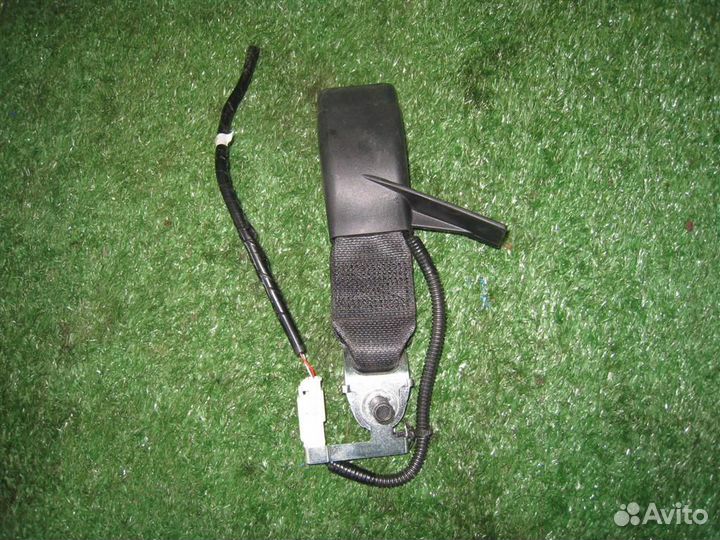 Замок ремня безопасности задний правый Toyota Aur