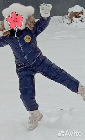 Зимний комбинезон для девочки